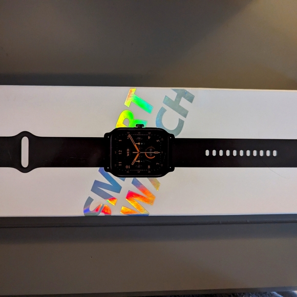 Ladies smart watch - Picture 1 of 1
